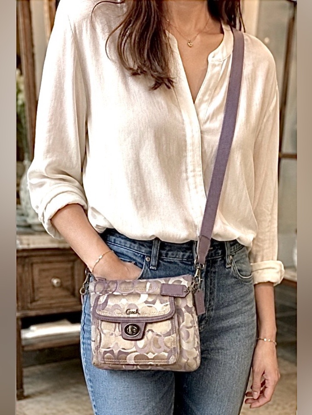 Coach Penelope OPT Swingpack F45670 Signature Logo Canvas Pocket Turn Lock